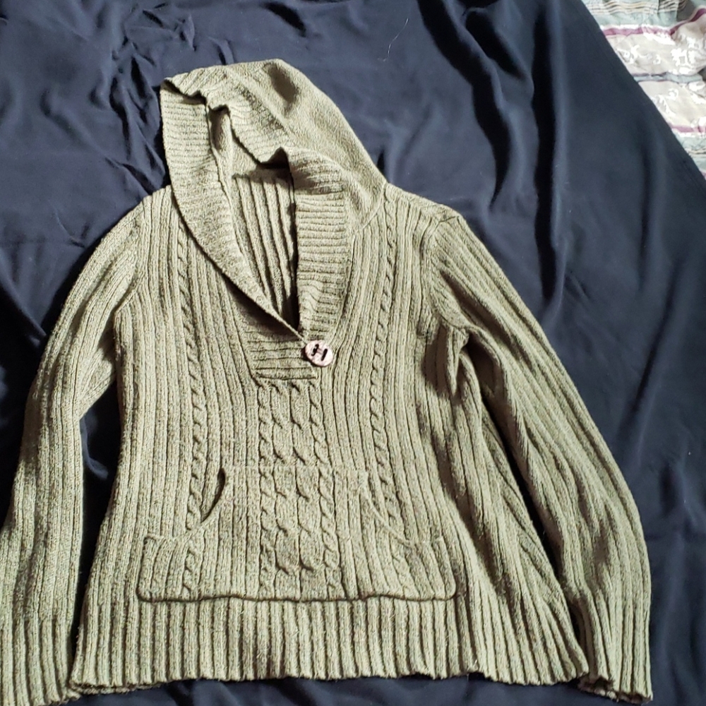 Maurices sweater